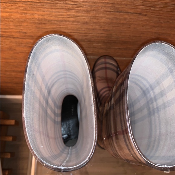 Burberry USED Rain Boots SIZE 38 - Picture 6 of 8